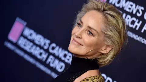 Sharon Stone fără pic de machiaj la 61 de ani. Arată...