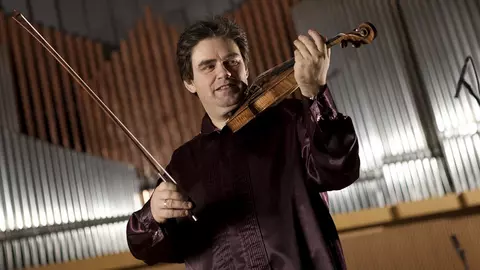 Concertul pentru vioară și orchestră de BRAHMS, interpretat de GABRIEL CROITORU pe vioara lui George Enescu