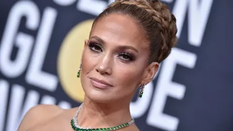 Ce produs folosește Jennifer Lopez pentru a arăta atât de bine la 50 de ani?