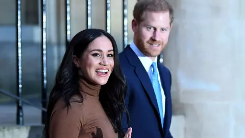 Meghan Markle părăsește singură Marea Britanie după anunțul că ea și prințul Harry vor să se separe de familia regală a Marii Britanii