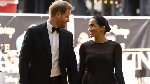 Din ce își vor câștiga Meghan Markle și prințul Harry existența? Cuplul s-a separat de familia regala a Marii Britanii
