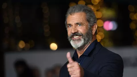 Mel Gibson este de nerecunoscut! A apărut pe stradă desculț!