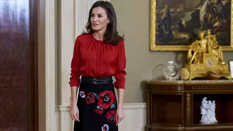 Regina Letizia a Spaniei, apariție de senzație într-o ținută brodată cu maci