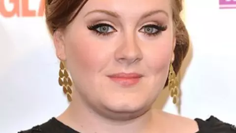 Adele, mai slabă ca niciodată. Are o talie minusculă!