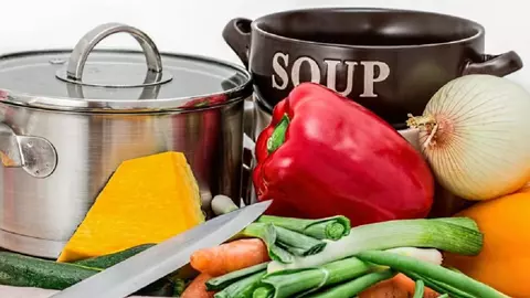 Ciorbă de perișoare. Rețeta bunicii de ciorbă cu gust ca în copilărie