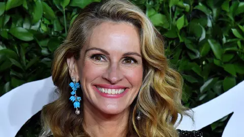 Julia Roberts, în costum de baie la 52 de ani! Silueta actriței este impecabilă