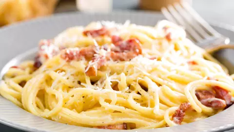 Iată cum se fac cele mai bune spaghete carbonara