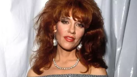 Cum arată Peggy Bundy la 70 de ani? Actrița Katey Sagal joacă alături de fiul ei într-un serial de succes