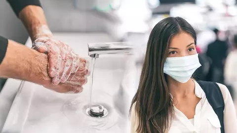 Masca ne protejează de CORONAVIRUS? Ce spune un reputat medic