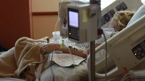 Coronavirus - cum arată plămânii unui bolnav de coronavirus: "Pentru cei care cred că sunt nemuritori și continuă să iasă afară"