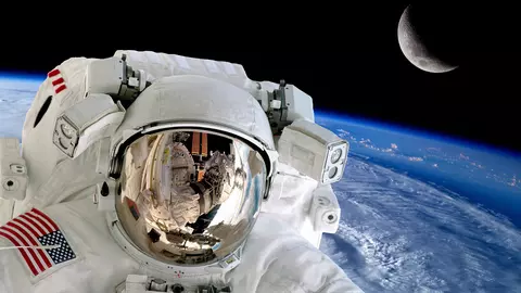 Trebuie să-l credem pe cuvânt: sfaturile unui astronaut pentru a trece cu bine peste perioada de izolare