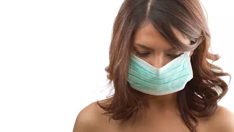 Coronavirusul se ascunde și în lacrimile celor depistați pozitiv la testare