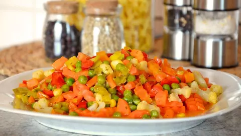 7 greseli pe care le faci cand gatesti legume congelate