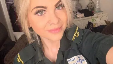 O tănără de numai 23 de ani, paramedic, a murit imediat după ce a ieșit din tură