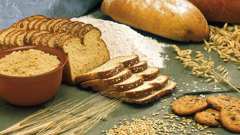 Pericolul din painea neagra. Ce nu stiai pana acum