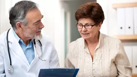 eJobs România: Medicii și asistentele continuă și în luna iunie să fie cei mai căutați candidați pentru joburile din străinătate
