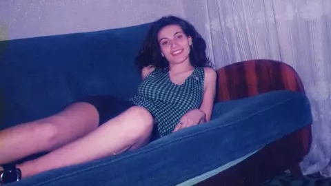 O recunoști? Cine este actrița din fotografie?