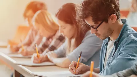 O asociație cere renunțarea la Evaluarea Națională și Bacalaureat