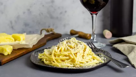 Rețeta secretă a italienilor: cacio e pepe