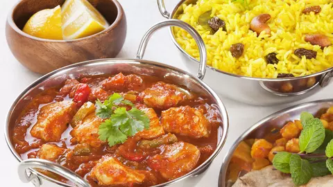 Deliciosul pui cu curry gătit în stil indian