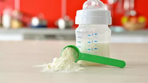 Este absolut șocant până unde a ajuns China cu produsele contrafăcute. O falsă formulă de lapte a ucis șase sugari și a îmbolnăvit peste 300.000