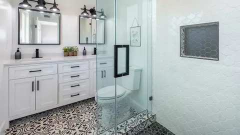 Ghid practic pentru redecorarea băii