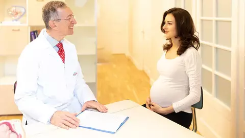 “În România nu există un program național de screening pentru depistarea precoce a cancerului de sân” trage un semnal de alarmă Prof. Dr. Gheorghe Peltecu
