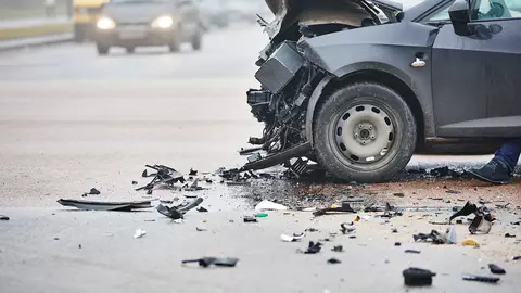 Un român și fetița lui de 6 luni, grav răniți într-un accident rutier produs la Roma