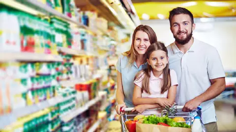 Noi restricții: Cuplurilor și familiilor li se va interzice să facă împreună cumpărături!