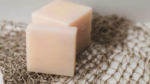 (P) Piele sensibilă? Iată de ce ar trebui să alegi un săpun natural