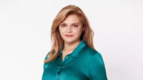 Pe coperta ediției de decembrie: CORNELIA BĂDESCU, reușita unei femei într-o lume a bărbaților