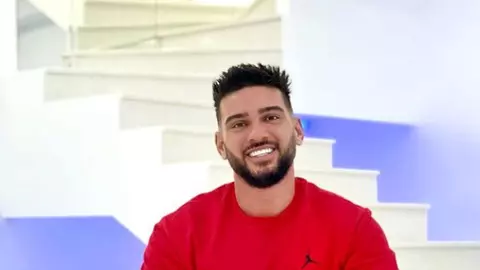 Încasări URIAȘE! Luxul în care trăiește Dorian Popa