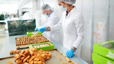 Crește oferta de joburi înainte de sărbători. Peste 5.000 de joburi de curieri, promoteri, lucrători comerciali, cofetari sau șoferi sunt disponibile pe eJobs.ro