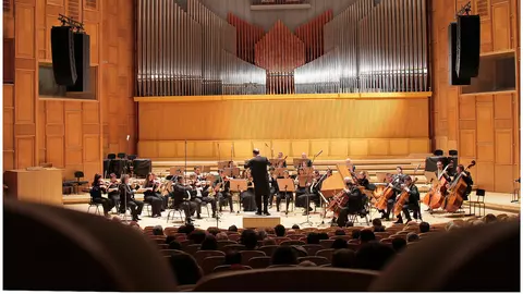 Primul concert LIVE de la SALA RADIO în 2021: MOZART dirijat de Tiberiu Soare