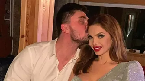 Cristina Spătar iubește din nou! Cine este tânărul care a cucerit-o pe fosta „Regina R&B”?