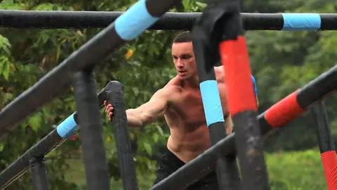 Dramele din viața lui Lucian Barbu, Războinicul de la „Survivor România”