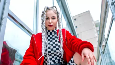 Cântăreața Alessia a cerut ordin de protecție de frica fostului iubit