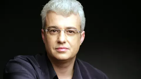 Fiul lui Cătălin Crișan, Raris, îi calcă celebrului artist pe urme! Vrea să devină compozitor
