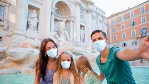 Vom călători doar pe baza unui pașaport de vaccinare COVID???