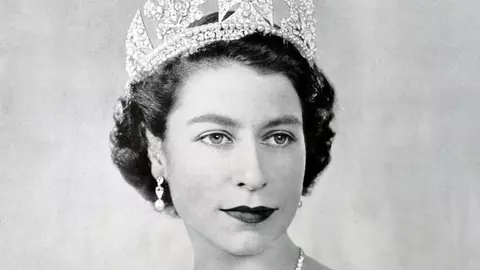 Regina Elisabeta a II-a marchează o nouă bornă istorică. Câți ani s-au împlinit de când a urcat pe tron?