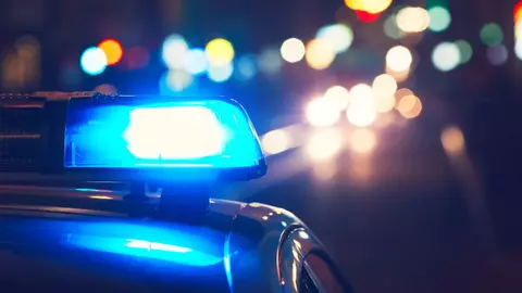 Dramă teribilă într-un apartament din București. O femeie a fost agresată de fiica sa, care apoi a dat foc mai multor obiecte din locuință