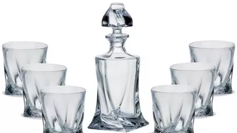(P) Ce alegi dintre pahare de cristal și pahare de sticlă?