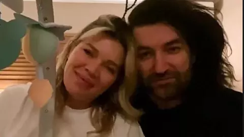 Gina Pistol a născut o fetiță! Smiley a devenit tătic: ”Este perfectă!”