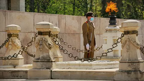 Scene îngrozitoare în Parcul Carol din București: Soldații înjurați și scuipați de copii