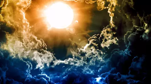 O furtună solară va lovi azi Pământul. NASA trage un semnal de alarmă