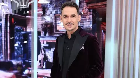 Răzvan Simion și iubita lui au atras privirile la nunta lui Dani Oțil. Ce a omis să facă prezentatorul de la „Neatza”?