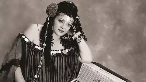 DOSAR SPECIAL. Ultimii lăutari autentici ai României: CORNELIA CATANGA, "regina lăutarilor"