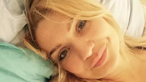Cristina Cioran s-a reunit cu Ema. Micuța a fost externată, iar mama ei a pus o fotografie înduioșătoare