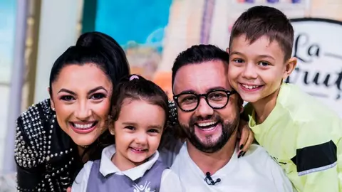 Cine e și cum arată bona angajată de Andra și Cătălin Măruță. Ea e cea care are grijă zilnic de Eva și David