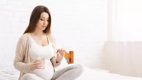 Paracetamolul în timpul sarcinii „poate dăuna dezvoltării bebelușului”, avertizează un nou studiu